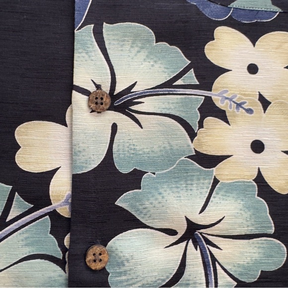 Tommy Bahama Vintage Silk Men’s Shirt - Picture 7 of 10